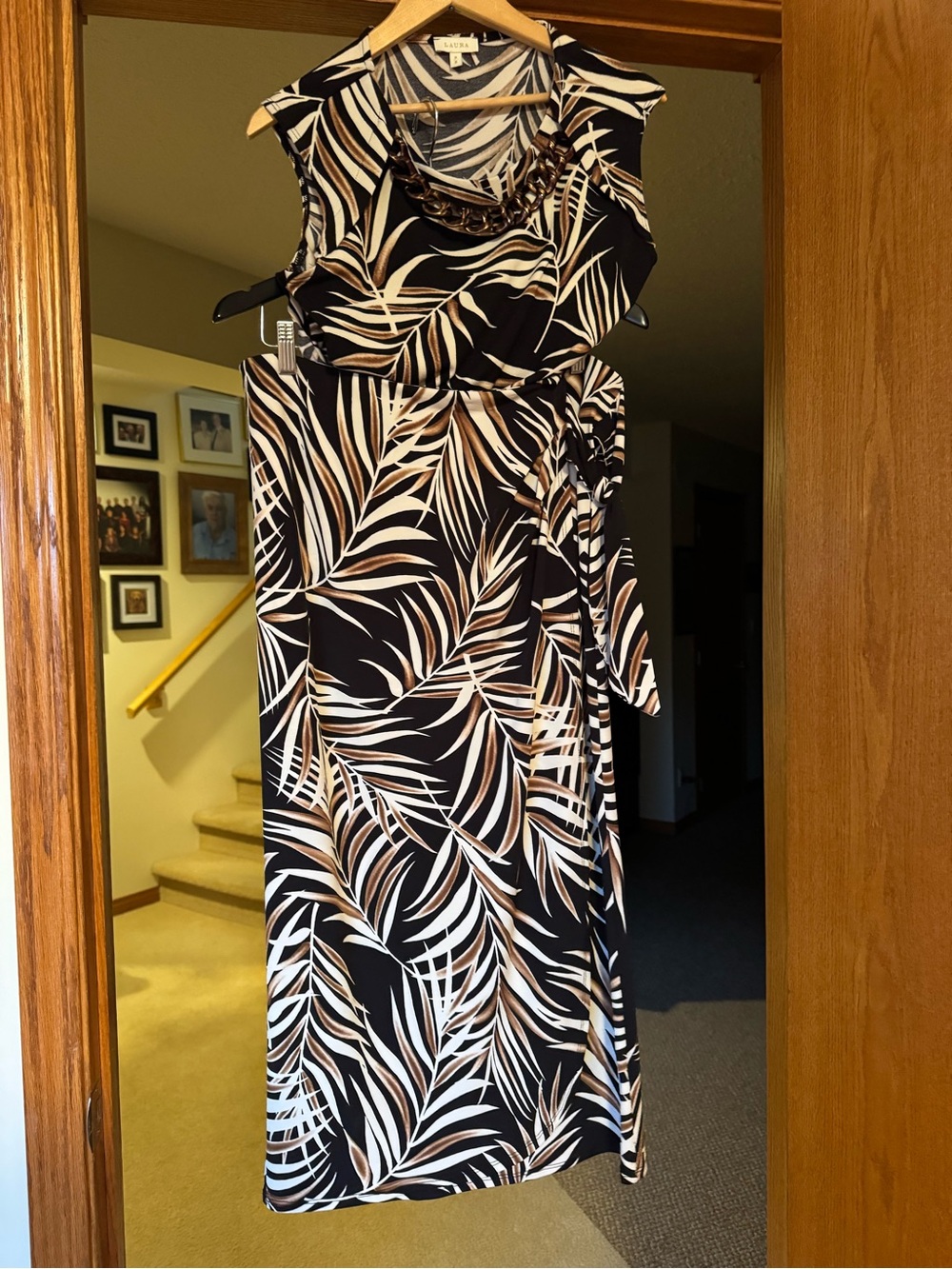 Black Tropical Leaf Print wrap skirt and top - Picture 2 of 9